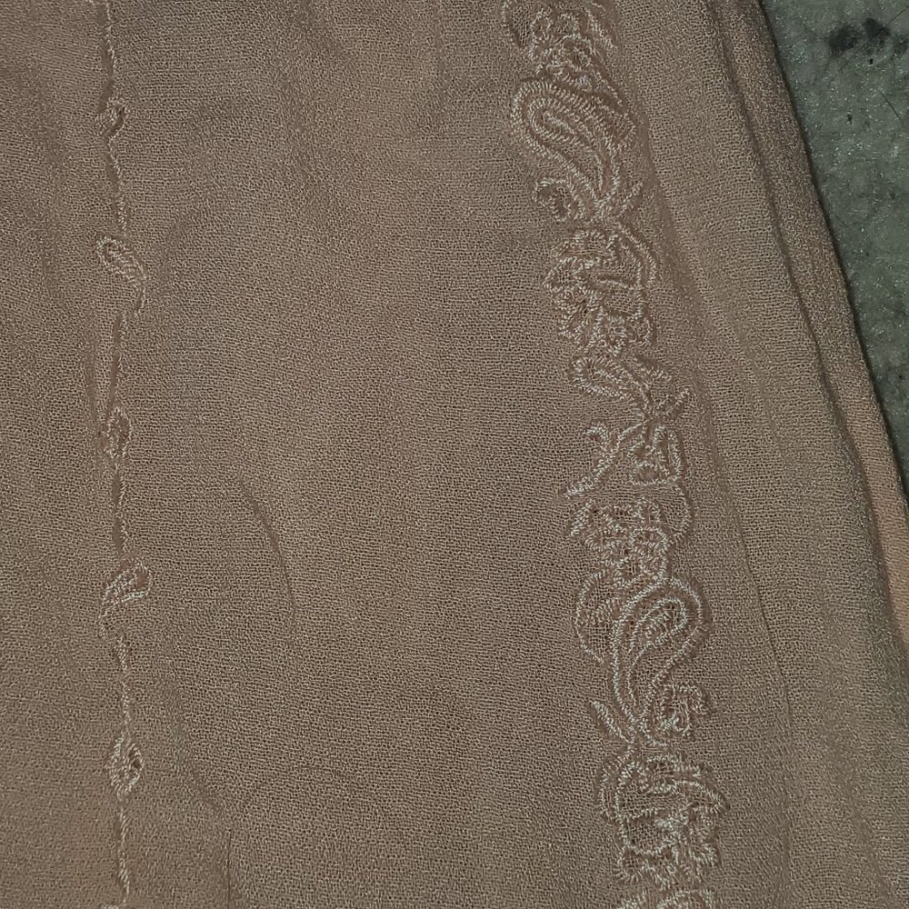 Torrid Peach Embroidered Elastic A-Line Skirt || sz 2 - Picture 10 of 14